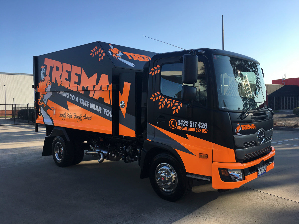 Custom chipper tipper truck body built by Metro Truck Body Builders, custom truck body builders and manufacturers in Melbourne, Victoria.